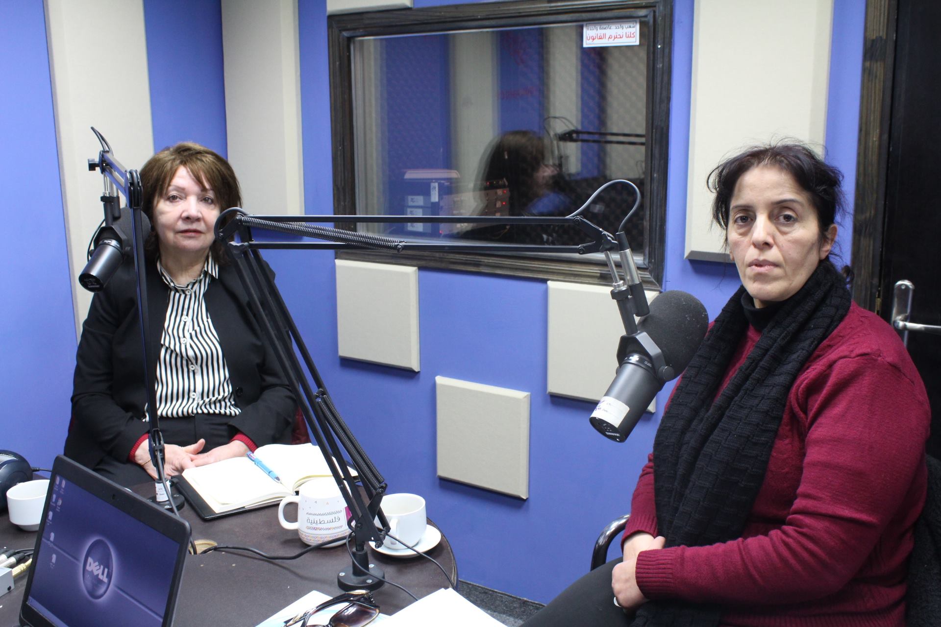 ثلث الفلسطينيين يستمعون لإذاعة نساء اف ام والبدء ببث برنامج يعنى بحقوق المرأة 